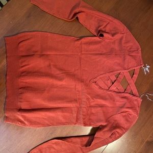 NWT Mia Back Detail Pullover - Love Ellie